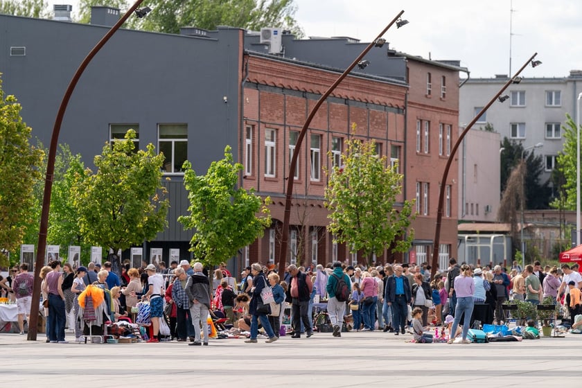 Pchli targ przy Centrum Historii Zjezdnia we Wrocławiu
