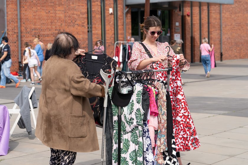 Pchli targ przy Centrum Historii Zjezdnia we Wrocławiu
