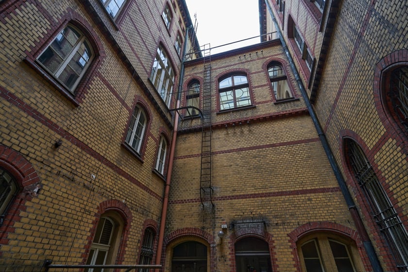Budynek  dawnej biblioteki przy ul. Szajnochy