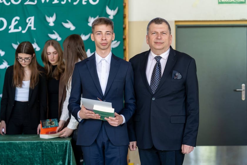 Zakończenie roku szkolnego maturzystów VII LO we Wrocławiu