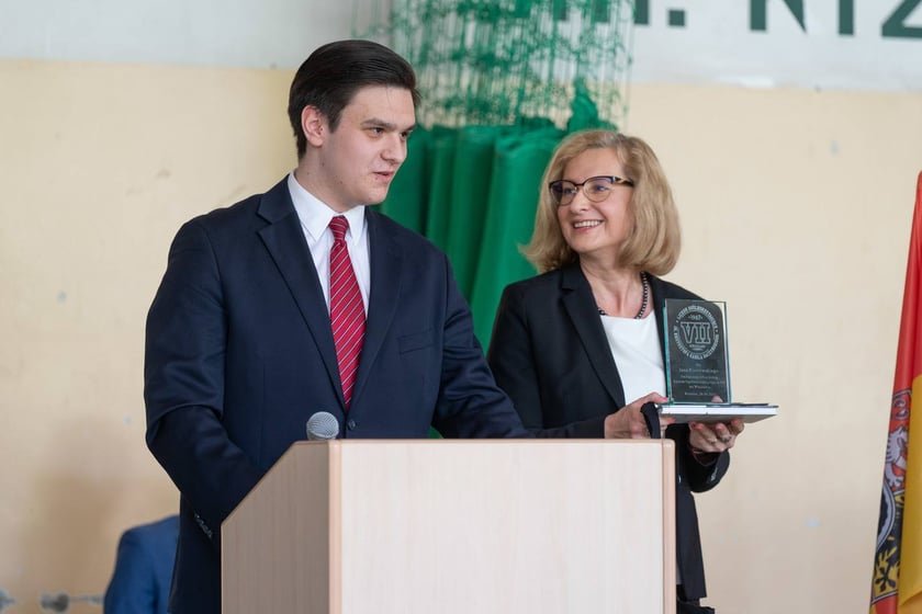 Zakończenie roku szkolnego maturzystów VII LO we Wrocławiu