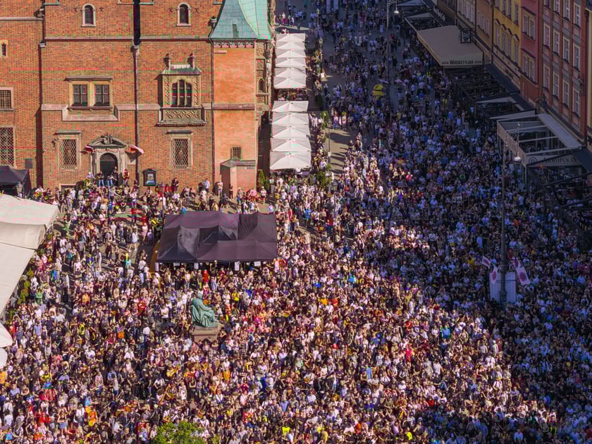 Gitarowy Rekord Świata 2024 we Wrocławiu - zdjęcia z drona