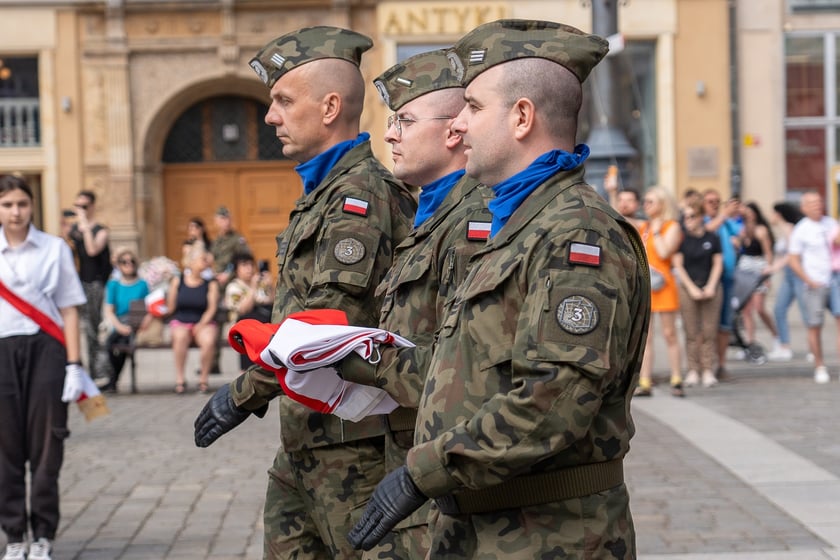 Dzień Flagi - świętowanie na wrocławskim Rynku