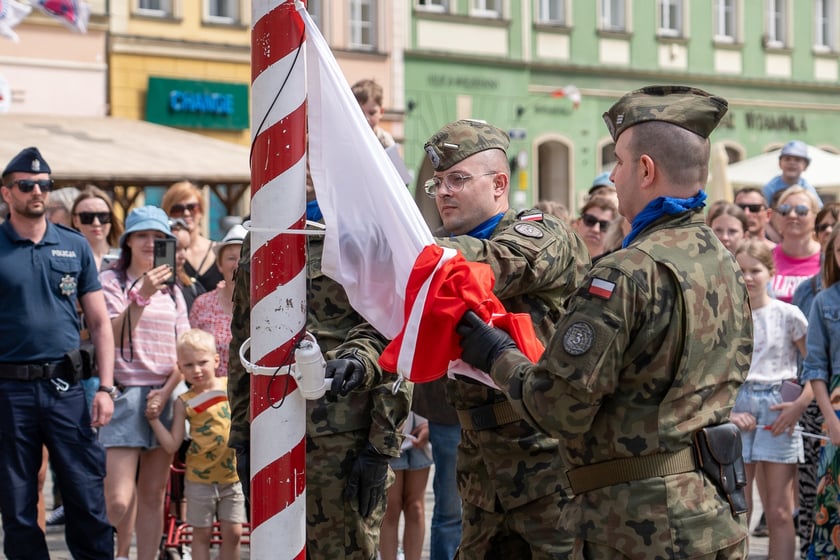 Dzień Flagi - świętowanie na wrocławskim Rynku