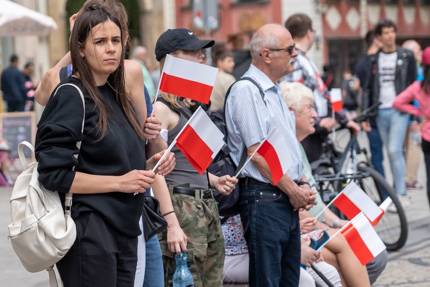 Dzień Flagi - świętowanie na wrocławskim Rynku