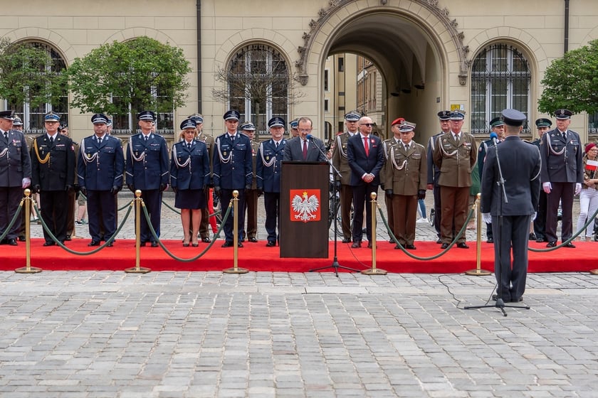 Dzień Flagi - świętowanie na wrocławskim Rynku