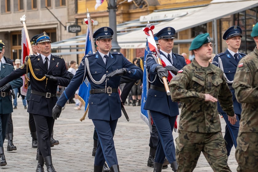 Dzień Flagi - świętowanie na wrocławskim Rynku