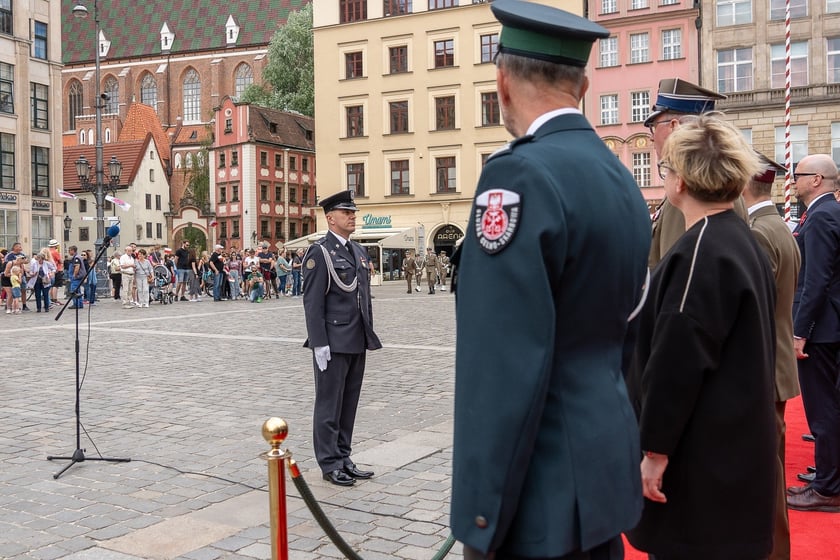 Dzień Flagi - świętowanie na wrocławskim Rynku