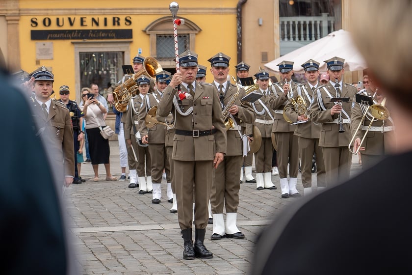 Dzień Flagi - świętowanie na wrocławskim Rynku