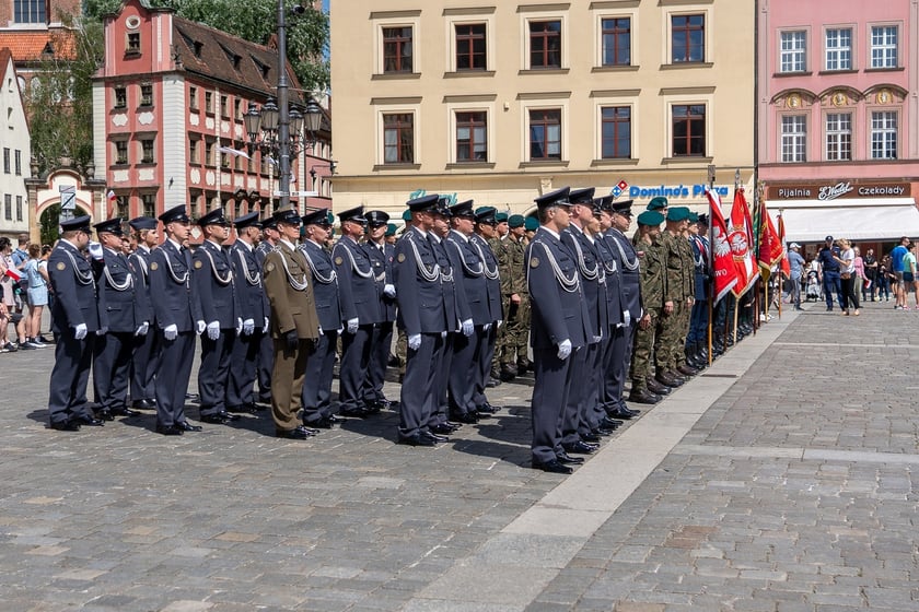 Dzień Flagi - świętowanie na wrocławskim Rynku