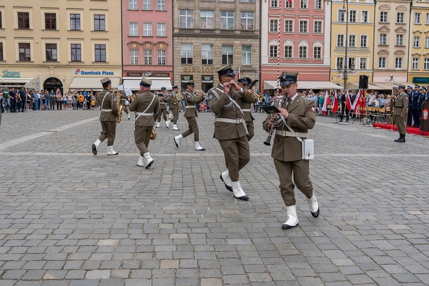 Dzień Flagi - świętowanie na wrocławskim Rynku
