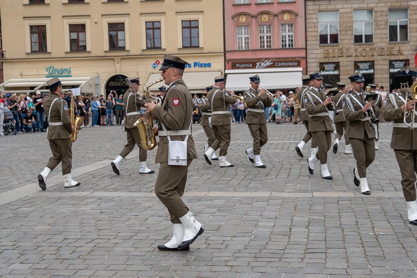 Dzień Flagi - świętowanie na wrocławskim Rynku