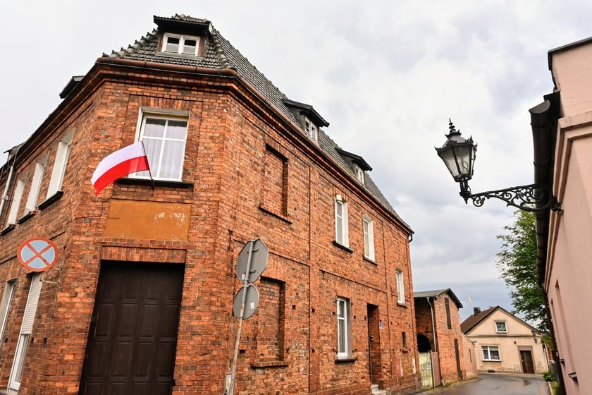 Poza zwiedzeniem zamku warto r&oacute;wnież pospacerować po urokliwej Rydzynie.