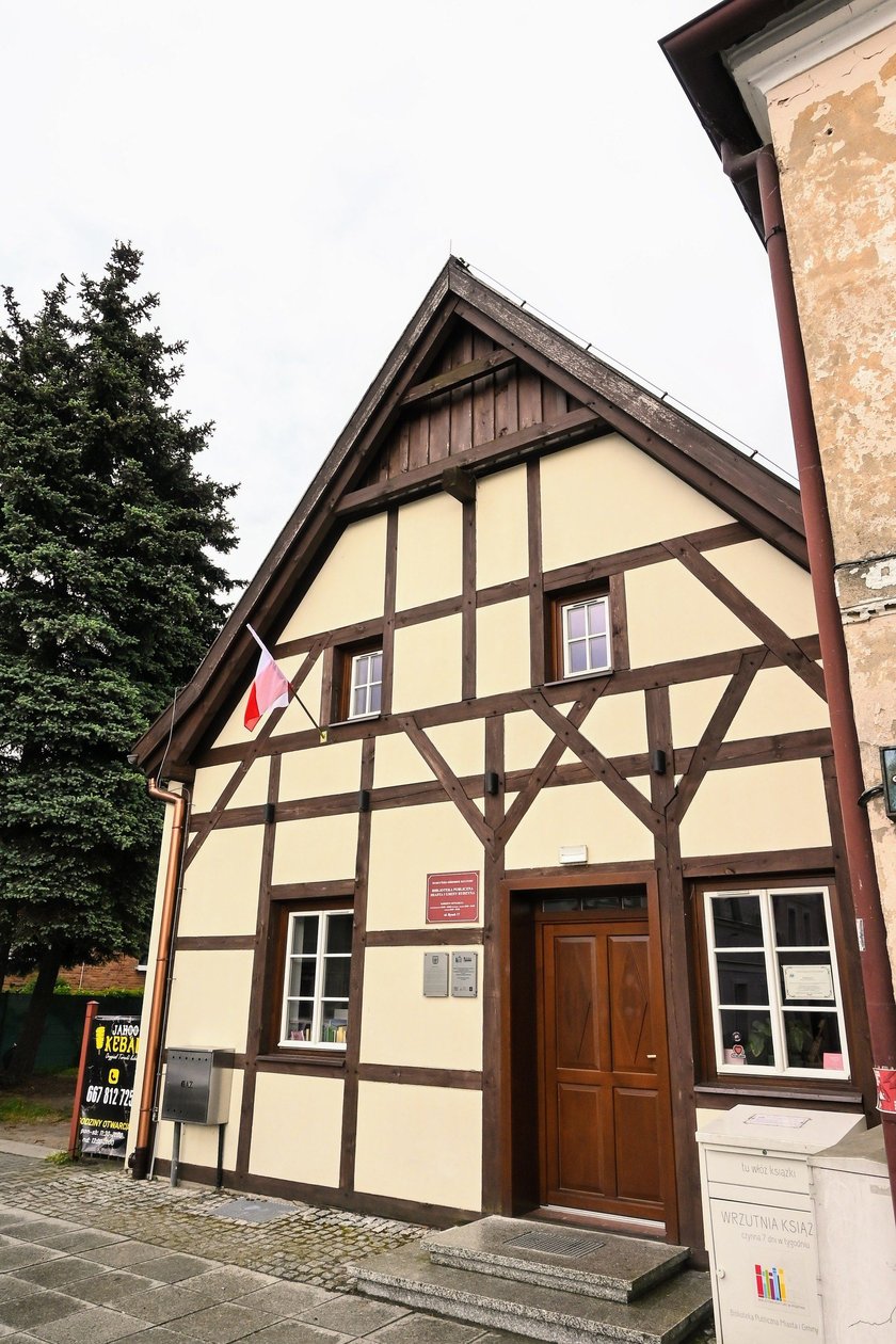 Poza zwiedzeniem zamku warto r&oacute;wnież pospacerować po urokliwej Rydzynie.