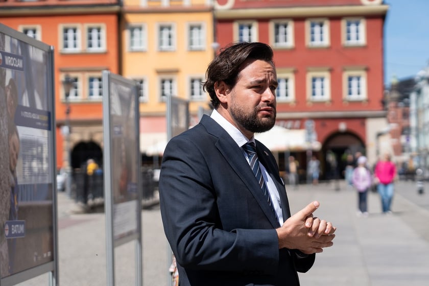 Wystawa "Miasto Stu Mostów do Europy"na placu Solnym