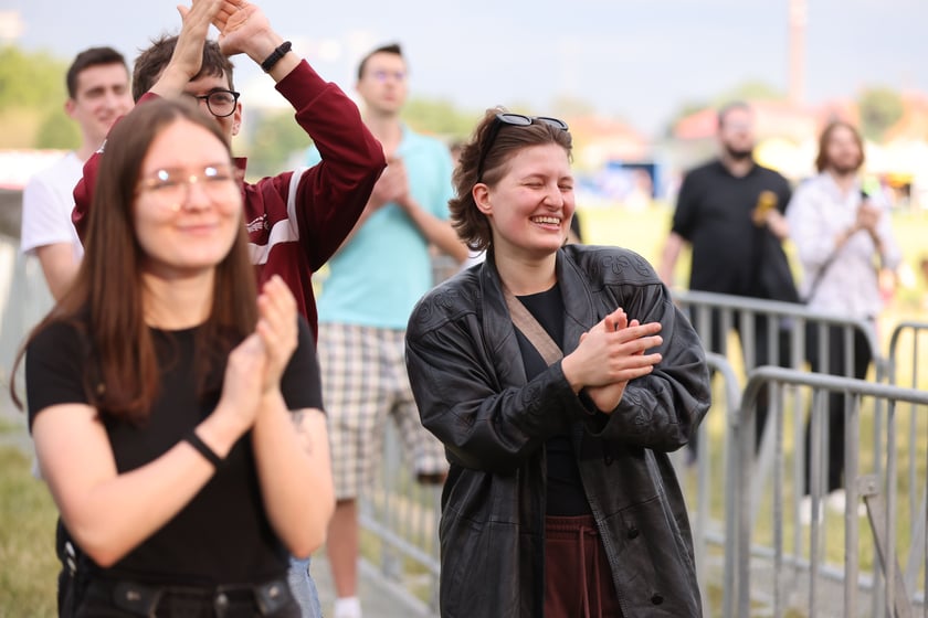 Pierwszy dzień Juwenaliów Wrocławskich 2024 na Polach Osobowickich