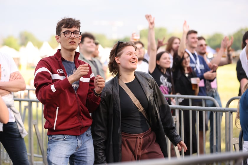 Pierwszy dzień Juwenaliów Wrocławskich 2024 na Polach Osobowickich