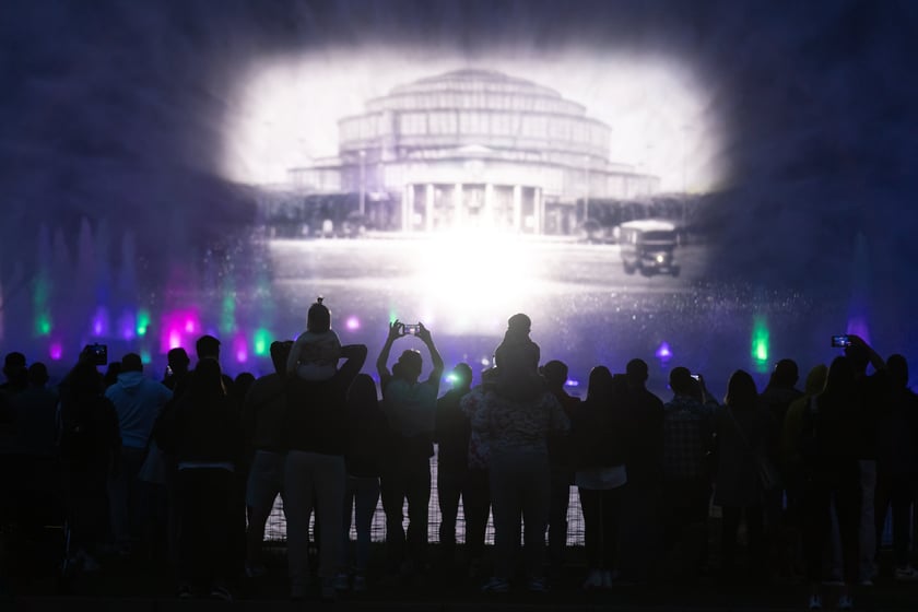 Otwarcie sezonu 2024 Fontanny Multimedialnej - pokaz specjalny: Katedra Demokracji