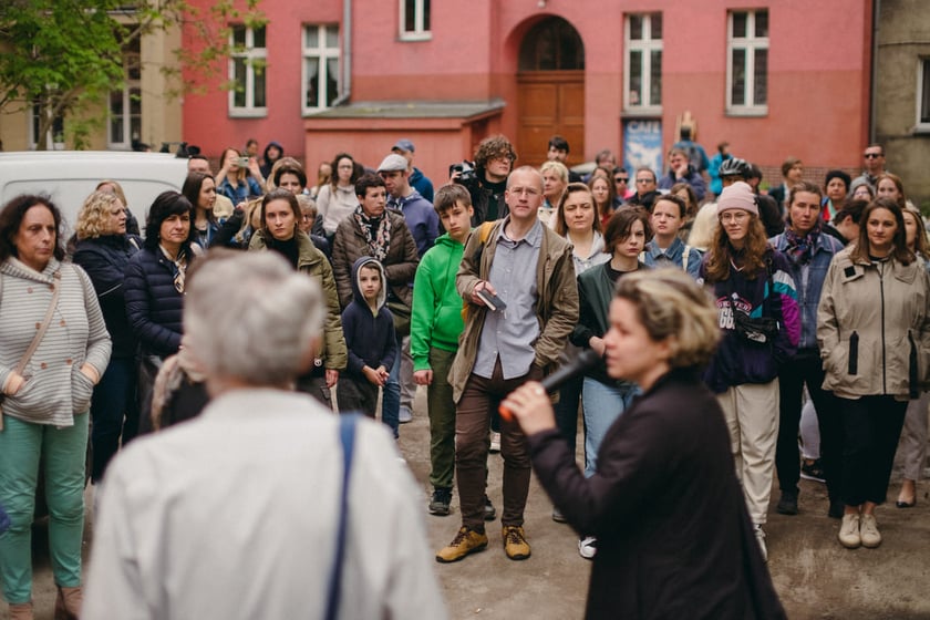 Sąsiedzkie spacery we Wrocławiu, zdjęcie archiwalne