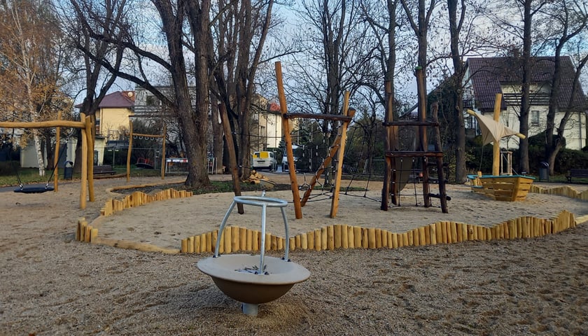 Plac zabaw przy ul. Rubinowej