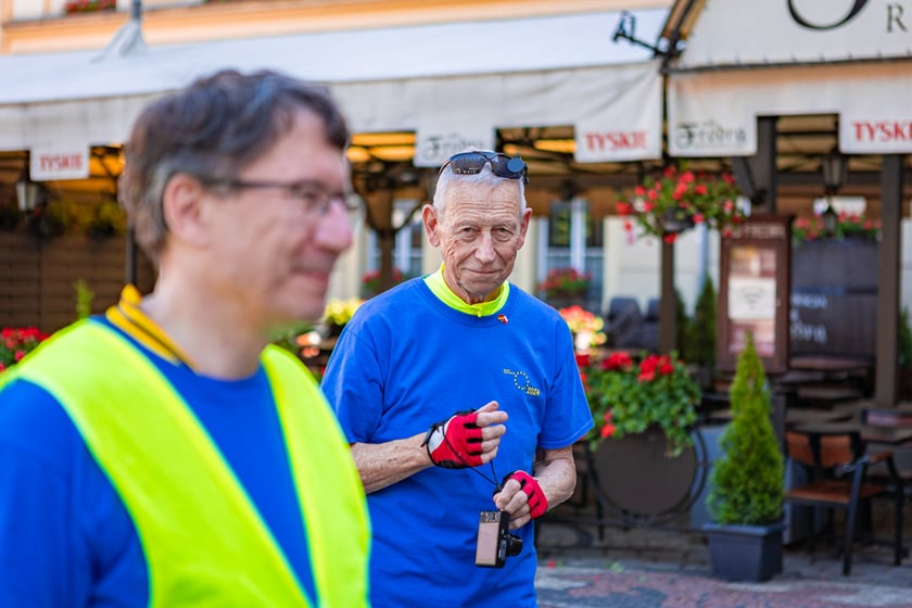 Rowerzyści z&nbsp;Koła Przyjaci&oacute;ł Erlangen-H&ouml;chstadt/Tarnowskie G&oacute;ry (Tarnowitz) e.V. we Wrocławiu