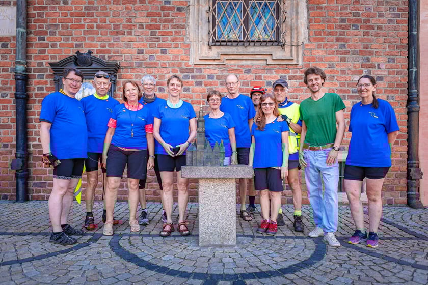 Rowerzyści z&nbsp;Koła Przyjaci&oacute;ł Erlangen-H&ouml;chstadt/Tarnowskie G&oacute;ry (Tarnowitz) e.V. we Wrocławiu