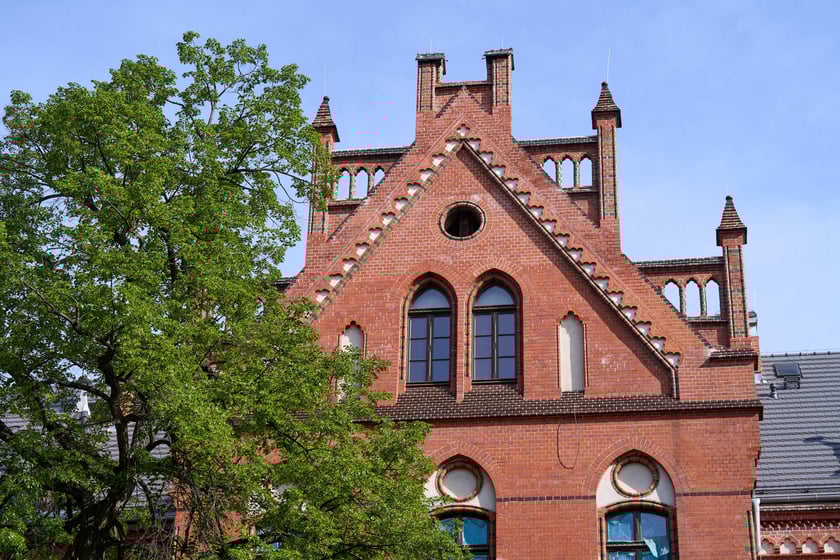 Budowa hotelu Arche Klasztor Wrocław w gmachu przy Kasprowicza, 9 maja 2024
