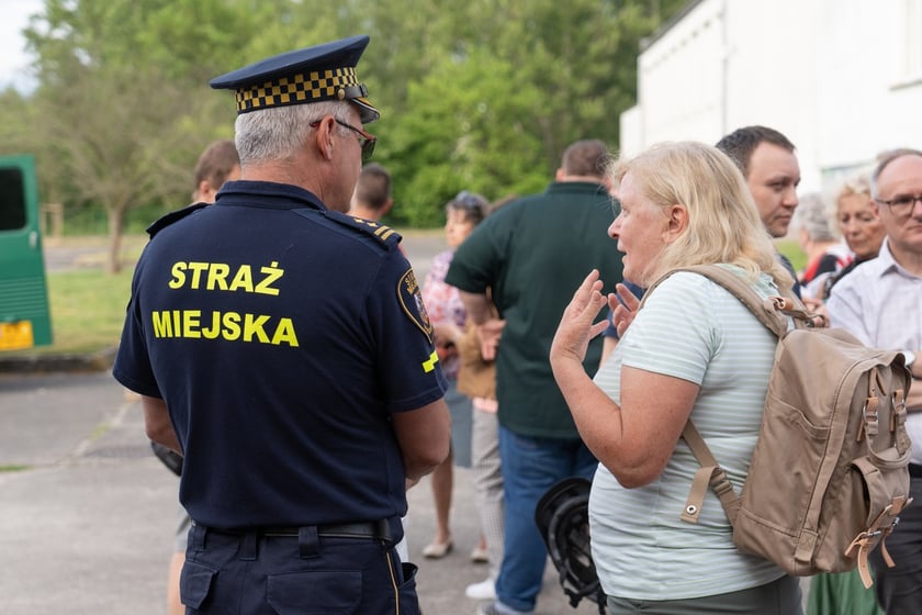 Spotkanie mieszkańców osiedla Kuźniki z prezydentem Wrocławia, Jackiem Sutrykiem