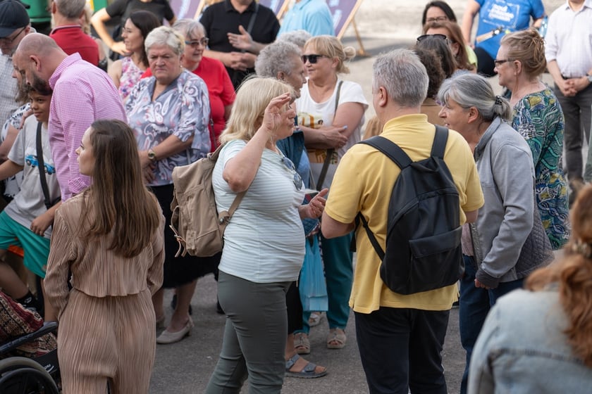 Spotkanie mieszkańców osiedla Kuźniki z prezydentem Wrocławia, Jackiem Sutrykiem