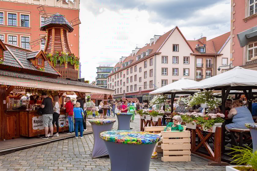 Pierwszy dzień Jarmarku Świętojańskiego we Wrocławiu.