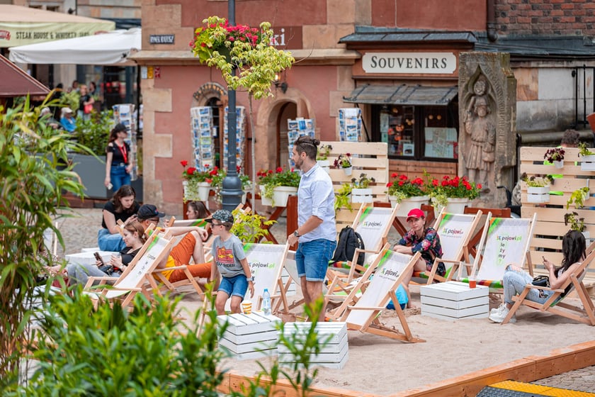 Sobota na Jarmarku Świętojańskim we Wrocławiu.