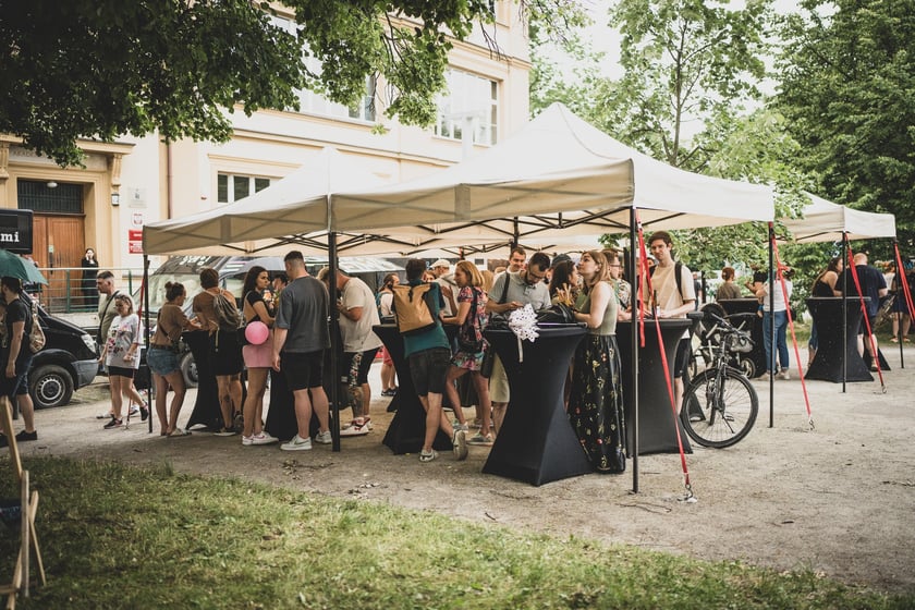 Gastro Miasto na bulwarze Dunikowskiego.