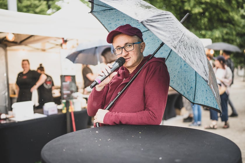 Gastro Miasto na bulwarze Dunikowskiego.