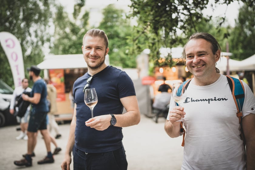 Gastro Miasto na bulwarze Dunikowskiego.