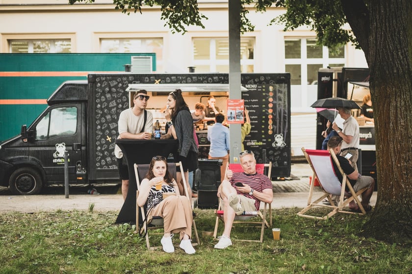 Gastro Miasto na bulwarze Dunikowskiego.