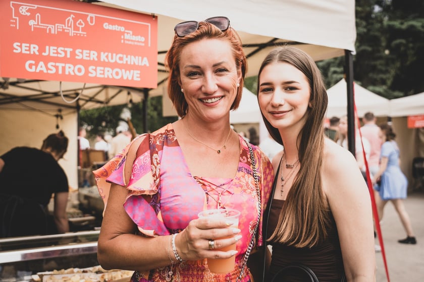 Gastro Miasto na bulwarze Dunikowskiego.