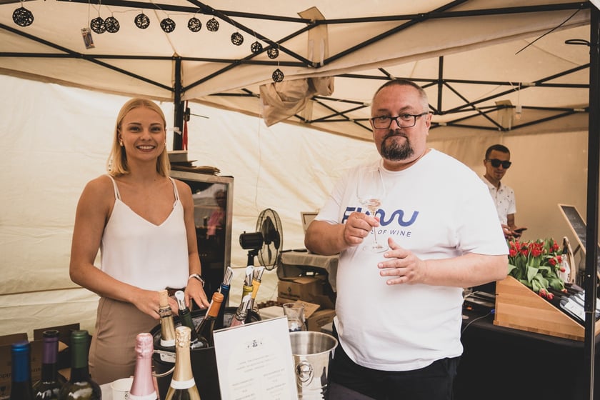 Gastro Miasto na bulwarze Dunikowskiego.