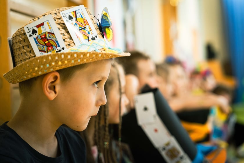 Dzień z „Alicją w Krainie Czarów” w Przedszkolu nr 149 „Tęczowa Polanka” we Wrocławiu
