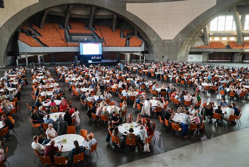 Szkolenie dla członków komisji wyborczych w Hali Stulecia przez wyborami do Parlamentu Europejskiego