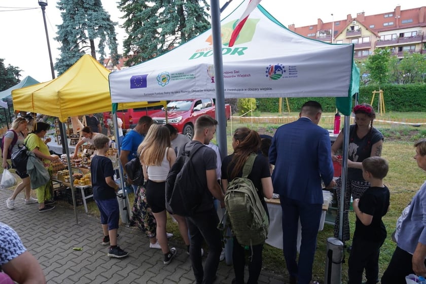 Żywność na Targu Rolnym przy ul. Zwycięskiej