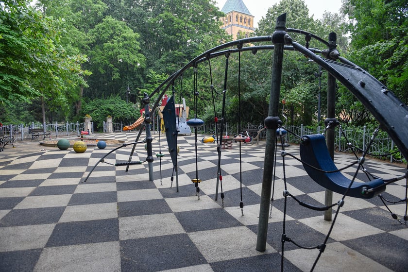 Plac zabaw w Parku Staromiejskim