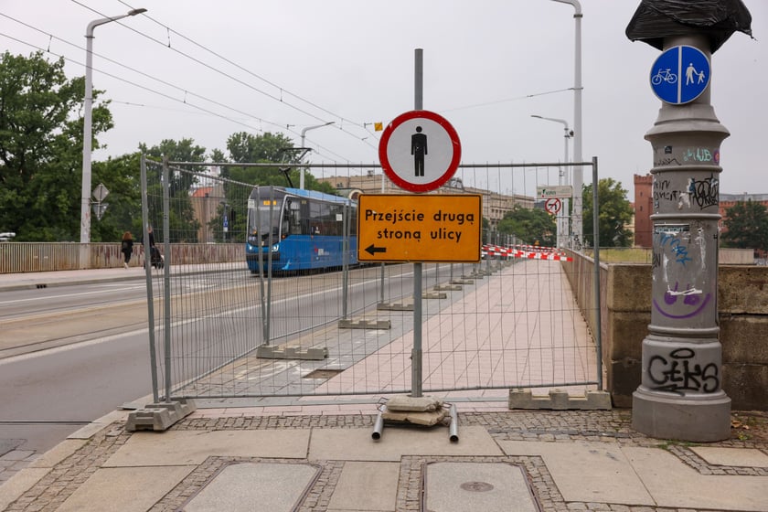 Rozpoczął się remont mostów Uniwersyteckich.