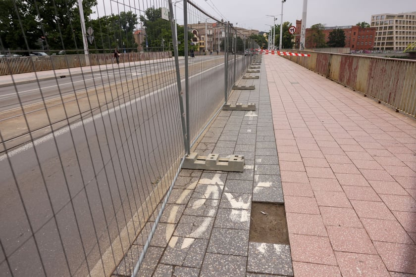 Rozpoczął się remont mostów Uniwersyteckich.
