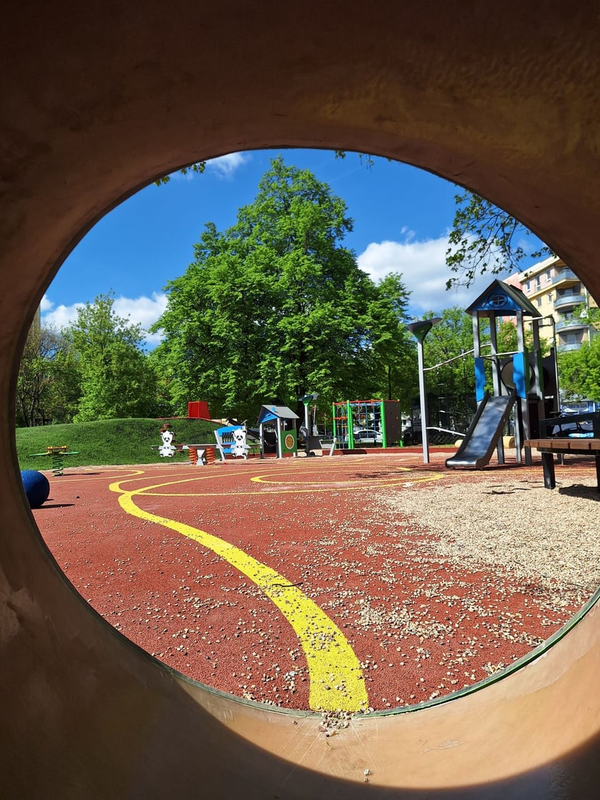 Nowy plac zabaw przy ul. Zielonogórskiej