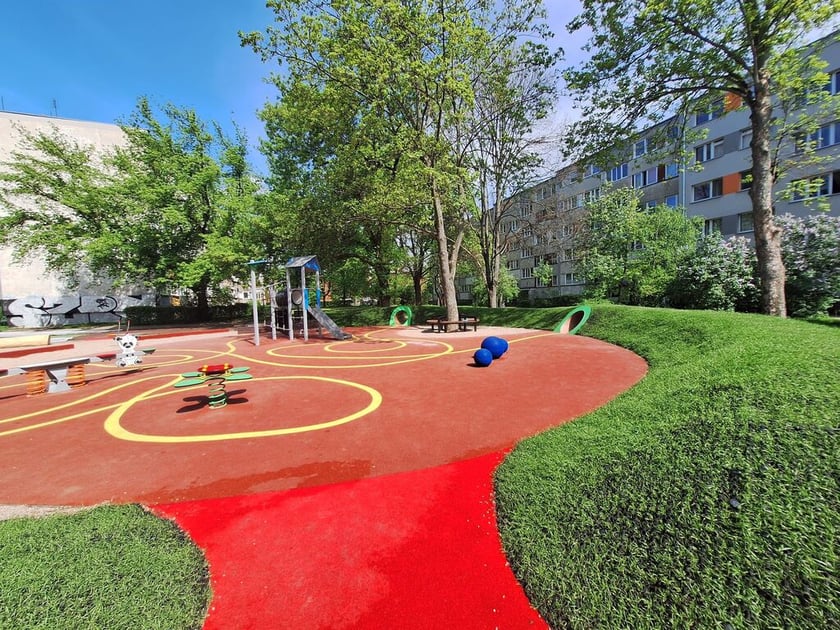 Nowy plac zabaw przy ul. Zielonogórskiej