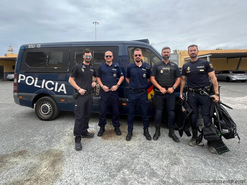 Dolnośląscy policjanci pełnią służbę w Las Palmas