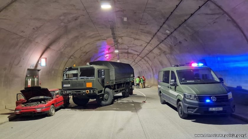Ćwiczenia ratownicze w nowym tunelu na trasie S3