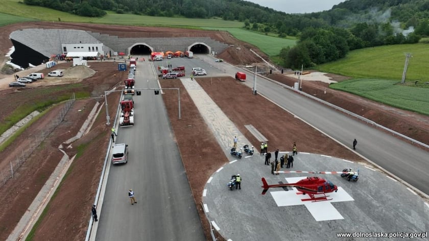 Ćwiczenia ratownicze w nowym tunelu na trasie S3