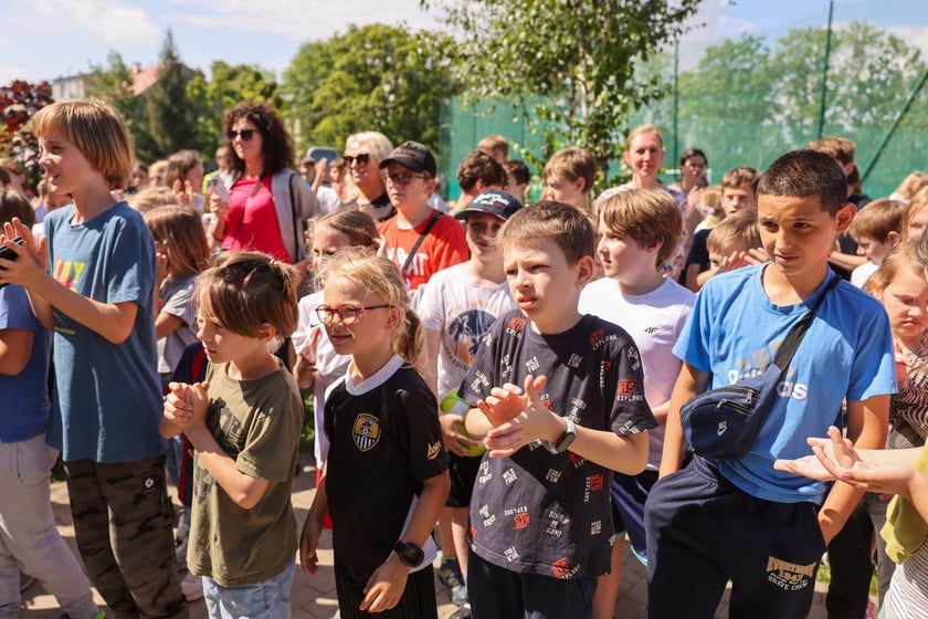 Dzień Sportu w Szkole Podstawowej nr 82 im. Budowniczych Wrocławia przy ul. Blacharskiej 13 (7.06.2024)