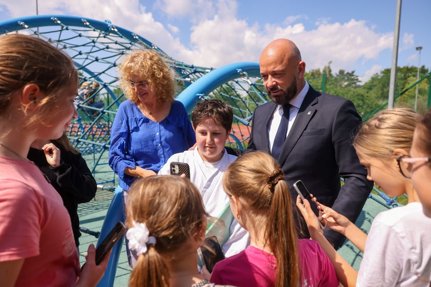 Dzień Sportu w Szkole Podstawowej nr 82 im. Budowniczych Wrocławia przy ul. Blacharskiej 13 (7.06.2024)